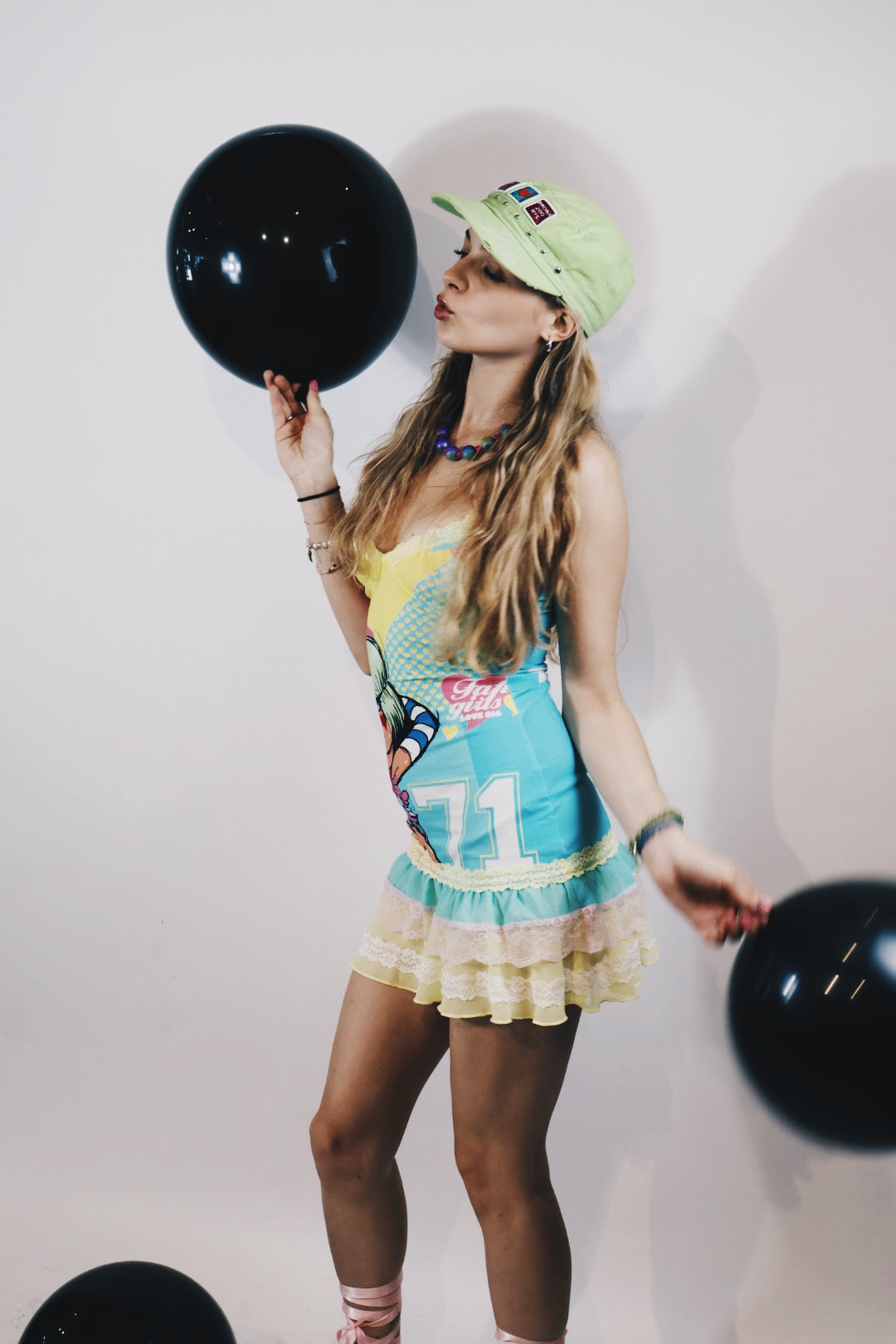 Bronx Zoo Hat + Pink Platform Heels Set